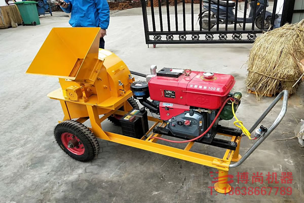 可移動(dòng)木材粉碎機(jī)